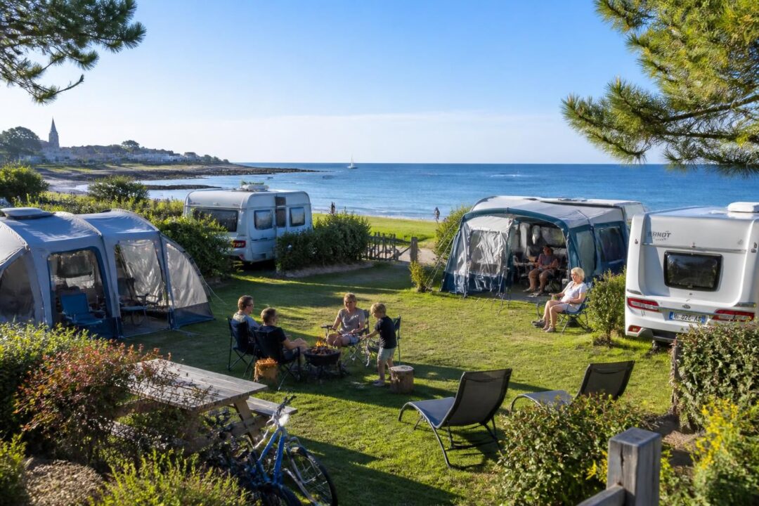découvrez le camping barfleur en 2026 : emplacements spacieux, bord de mer privilégié et tarifs attractifs pour des vacances inoubliables.